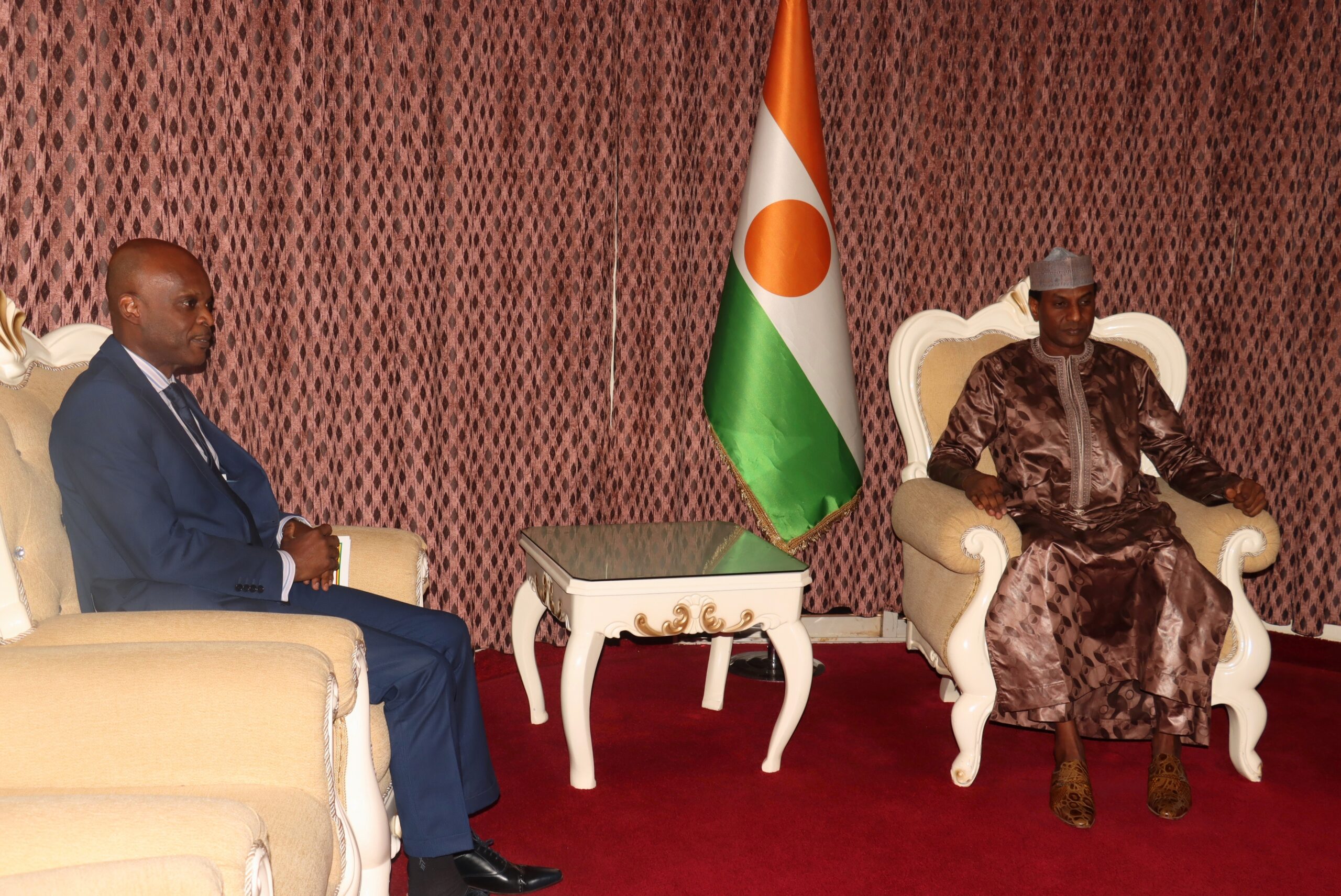 Émissaire Togolais à Niamey : Collaboration Diplomatique Intensive pour la Transition Nigérienne