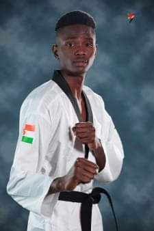 Nouridine Issaka, l' athlète masculin senior nigérien de taekwondo s'est qualifié pour les Jeux olympiques de Paris 2024.