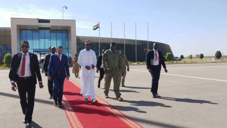 Le Premier ministre, ministre de l'Économie et des Finances du Niger, M. Ali Mahaman Lamine Zeine, a entamé hier une visite officielle de deux jours au Maroc,