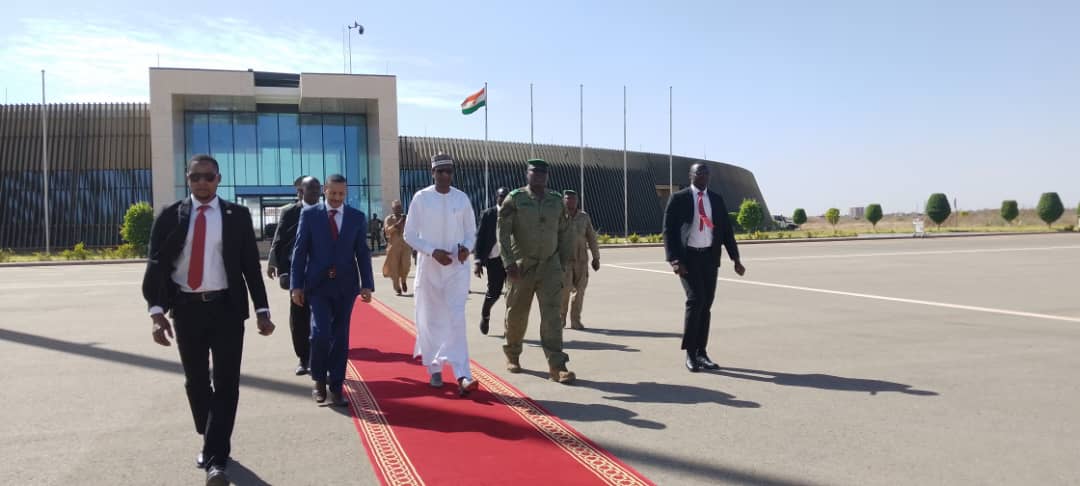 Le Premier ministre, ministre de l'Économie et des Finances du Niger, M. Ali Mahaman Lamine Zeine, a entamé hier une visite officielle de deux jours au Maroc,