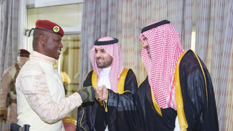 Le Burkina Faso reçoit en audience l'ambassadeur de l'Arabie saoudite .