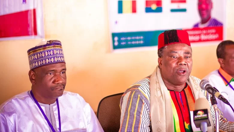 L’APES juge la CEDEAO et de l’UEMOA, de deux institutions inutiles” et “nuisibles” à la souveraineté et au développement des pays de l’AES.