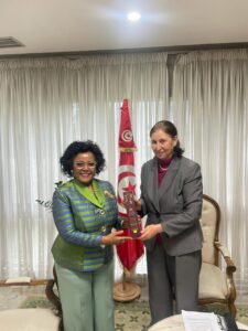 une infrastructure solide est le pilier d'une économie dynamique et compétitive sur la scène internationale.