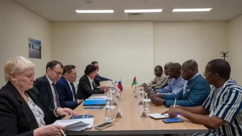 Dans la ville côtière de Sotchi, un événement d’une importance capitale a marqué l’histoire énergétique du Burkina Faso.