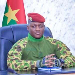 Le Capitaine TRAORÉ adresse ses félicitations et son soutien au nouveau Président sénégalais, symbolisant l'unité et l'espoir africains
