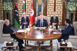 Les dirigeants de l’Algérie, de la Libye et de la Tunisie sont  aujourd’hui à Tunis pour discuter du projet d’union du Maghreb