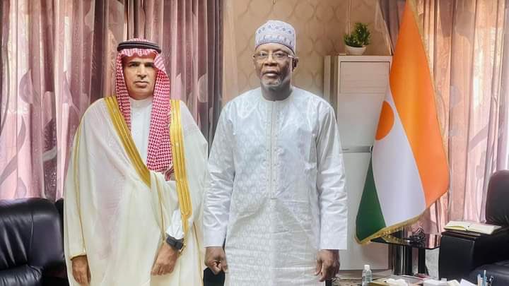 L'Ambassadeur d'Arabie Saoudite au Niger discute du renforcement des relations bilatérales avec le Ministre des Affaires étrangères