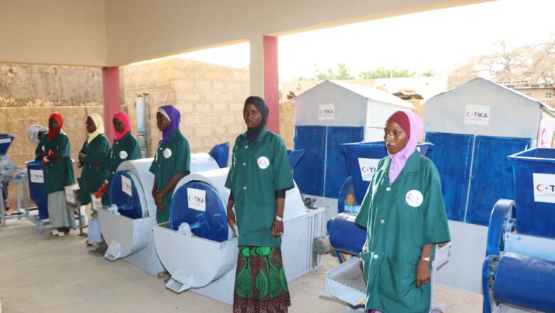 Tchadoua, Niger : Une usine de transformation d'arachide de TIKA booste l'autonomisation des femmes et la transformation économique locale.