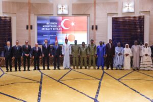 La réunion historique entre le Premier Ministre du Niger et la Turquie renforce les liens diplomatiques et économiques,