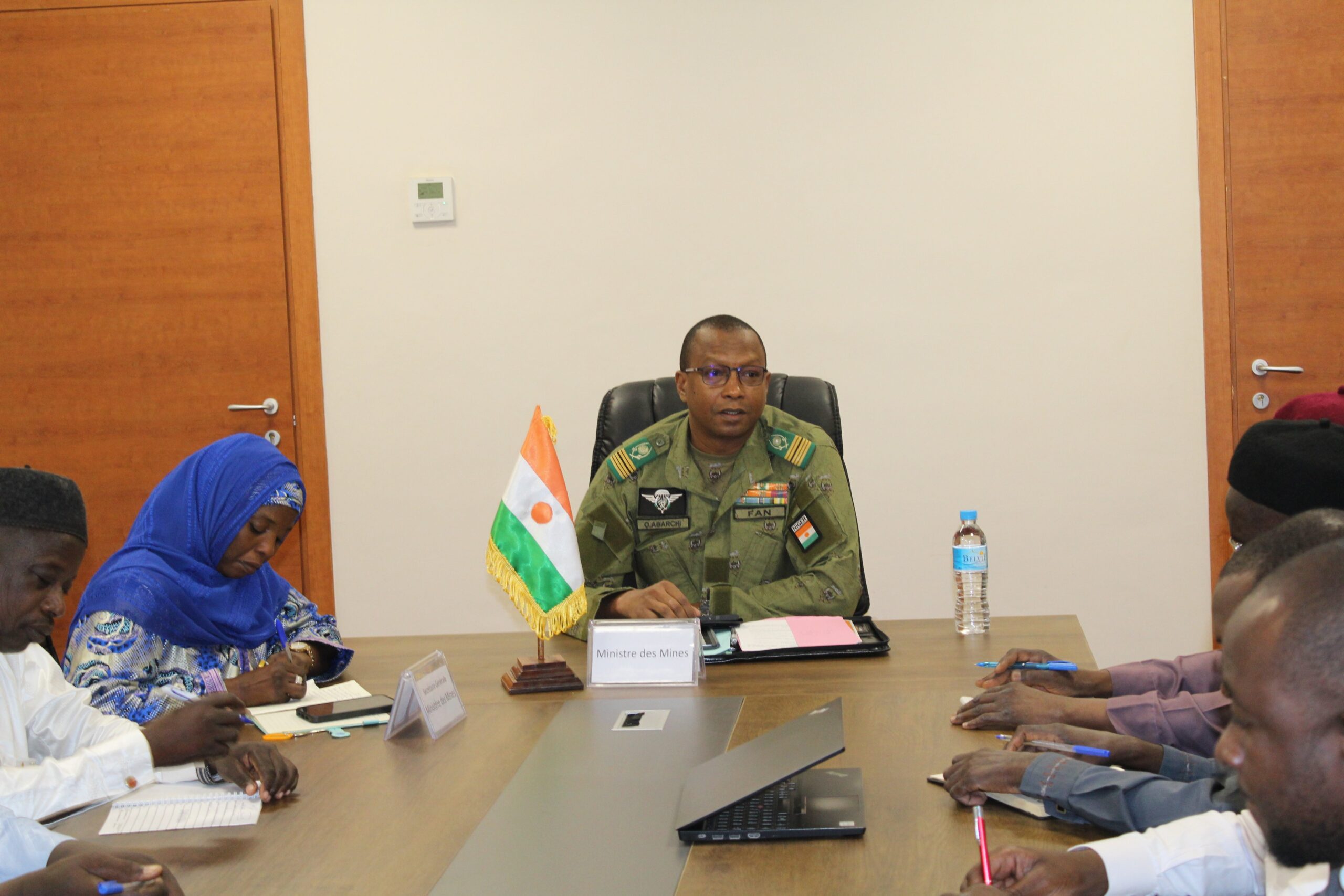 ous la présidence du Commissaire Colonel Abarchi Ousmane, le Niger entreprend des mesures stratégiques pour transformer le secteur minier