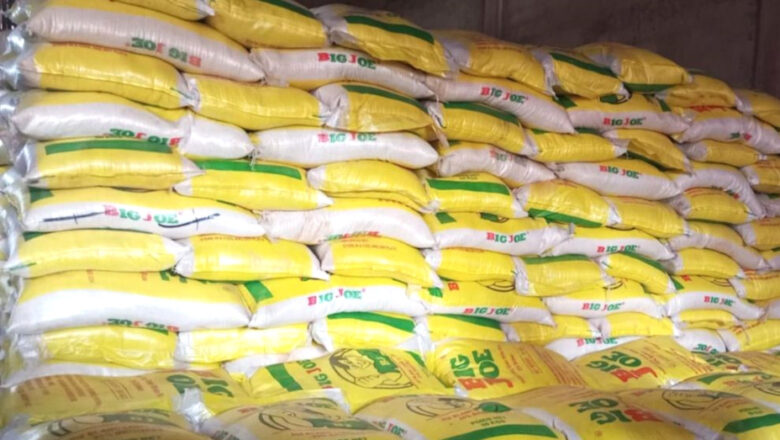Bamako a lancé la vente de riz à 13 000 FCFA le sac de 50 kg, une opération du CSA visant à soutenir 30 000 ménages urbains jusqu’en décembre