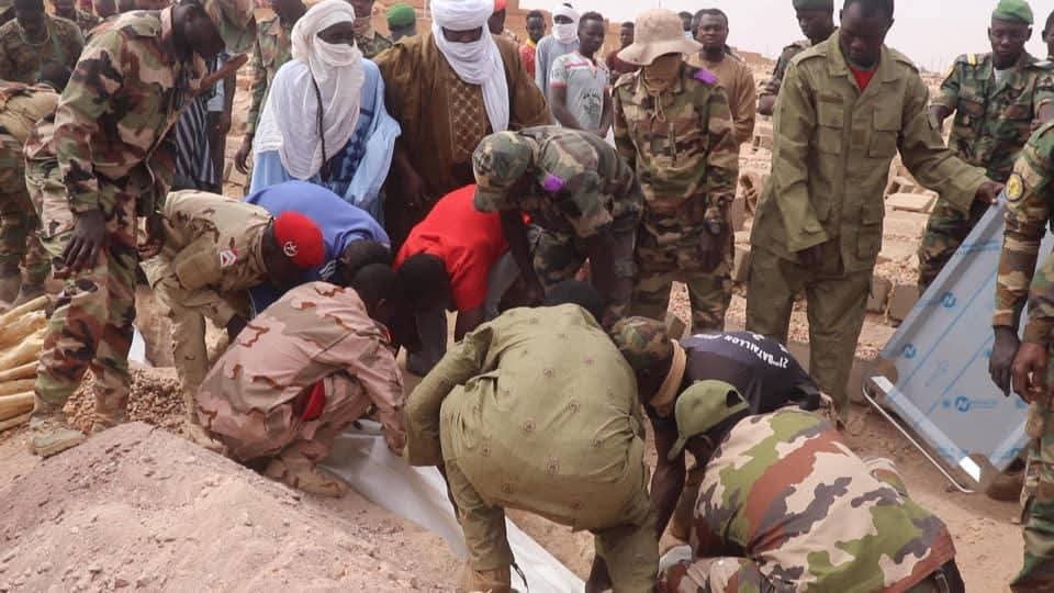 Une embuscade meurtrière près de la frontière algérienne fait 11 morts parmi les soldats nigériens, dans un assaut revendiqué par le JNIM,