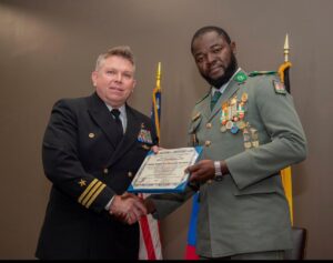 Le Niger pleure le capitaine Abdoul Aziz Moumouni Boureima, alias "Aziz Tchanga", tombé lors d'une embuscade à Falmey, 