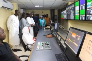 Le Ministre Adji nigérien de la Communication s'engage dans une refondation ambitieuse des médias publics, visant à moderniser 