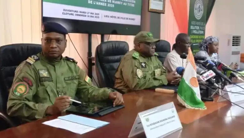 Niamey lance une ambitieuse session consultative pour moderniser ses infrastructures, renforcer la sécurité urbaine et digitaliser ses services face aux défis de développement et aux inondations.