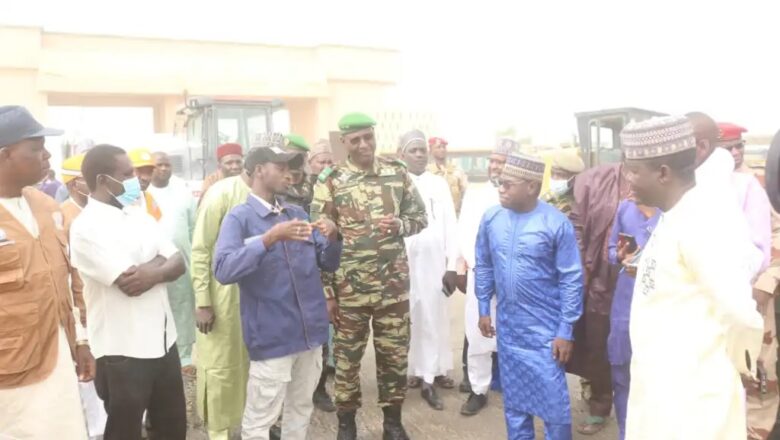 À Diffa, la visite du gouverneur sur trois chantiers majeurs symbolise l'espoir et l'engagement à bâtir un avenir de résilience
