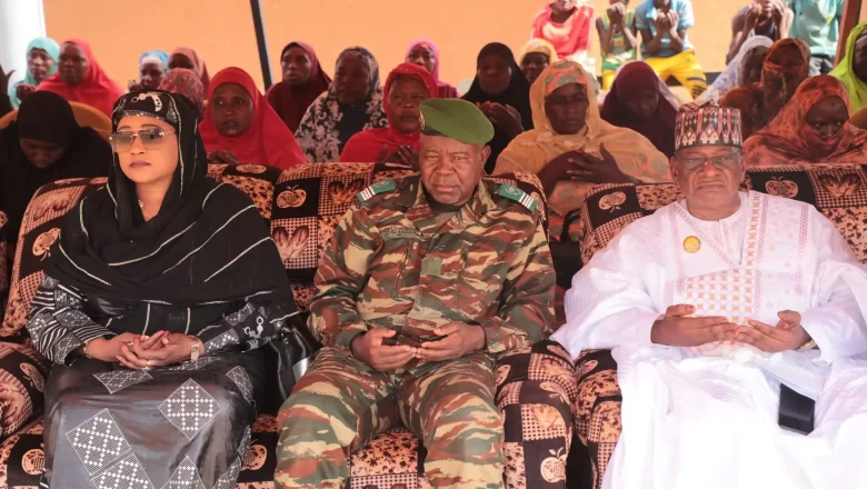 À Niamey, l'initiative Tcheton Kassa mobilise les citoyens autour du Fonds de Solidarité pour la Sauvegarde de la Patrie, renforçant l'unité et la résilience du Niger face aux défis sécuritaires.