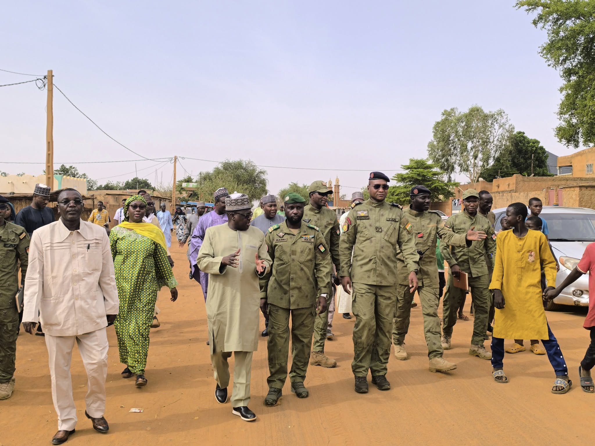 À Niamey 2000, l'État nigérien s'engage fermement contre l'accaparement illégal des terres, marquant un tournant décisif grâce à la vigilance citoyenne et à une ambition nationale de sécurisation foncière.