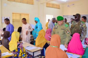 Le BEPC 2025 démarre à Agadez avec plus de 5 000 candidats, marquant une étape cruciale pour l'éducation et l'avenir de la région, 