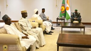 Niamey réunit les leaders de la transition ouest-africaine pour la première session du Conseil Consultatif de la Refondation, marquant un dialogue régional crucial sur la gouvernance et la souveraineté.