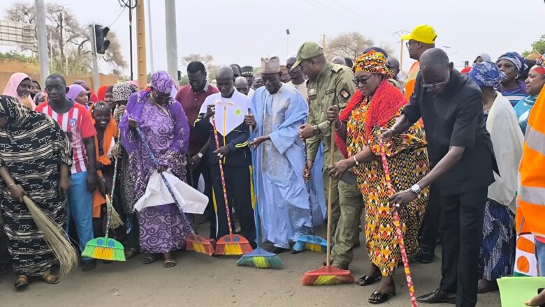 Niamey a lancé avec succès sa 14ᵉ Journée de Salubrité Publique, mobilisant citoyens et autorités pour nettoyer la capitale