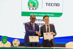La CAF et TECNO signent un partenariat majeur, faisant de TECNO le partenaire mondial des CAN 2025 (Maroc) et 2027 (Afrique de l'Est), promettant des innovations et des initiatives communautaires pour hisser le football africain vers de nouveaux sommets.