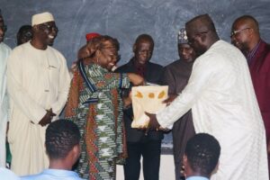 La Ministre de l'Éducation, Dr. Élisabeth Shérif, a effectué une visite surprise percutante à l'examen AENF 2025 à l'IFAENF, inspirant 222 candidats et soulignant l'importance vitale de l'éducation non formelle.