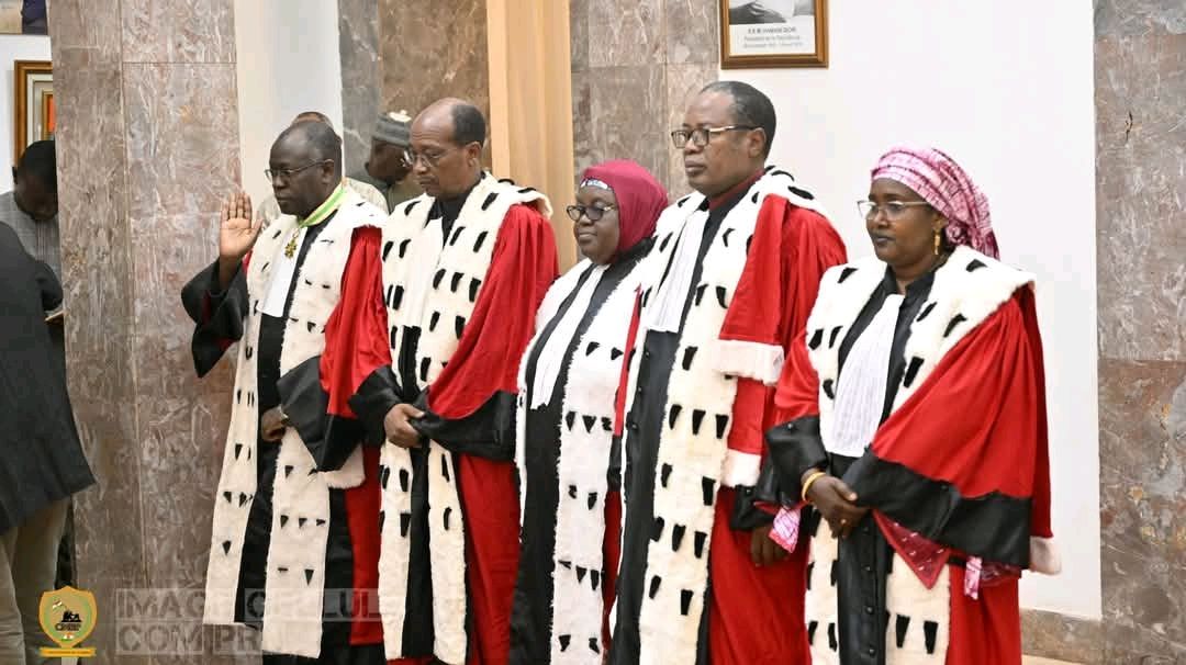 Les membres du nouveau bureau de la Cour des comptes du Niger, menés par Mme Laminou Tchiroma Saadé, ont prêté serment devant le général Abdourahamane Tiani, s'engageant à garantir la transparence des finances publiques.