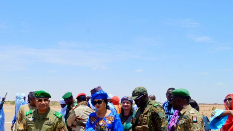 Une délégation gouvernementale de haut niveau se rend à Agadez pour célébrer le Bianou 2025, soulignant l'importance nationale de cette fête culturelle et l'ambition de l'inscrire au patrimoine de l'UNESCO.