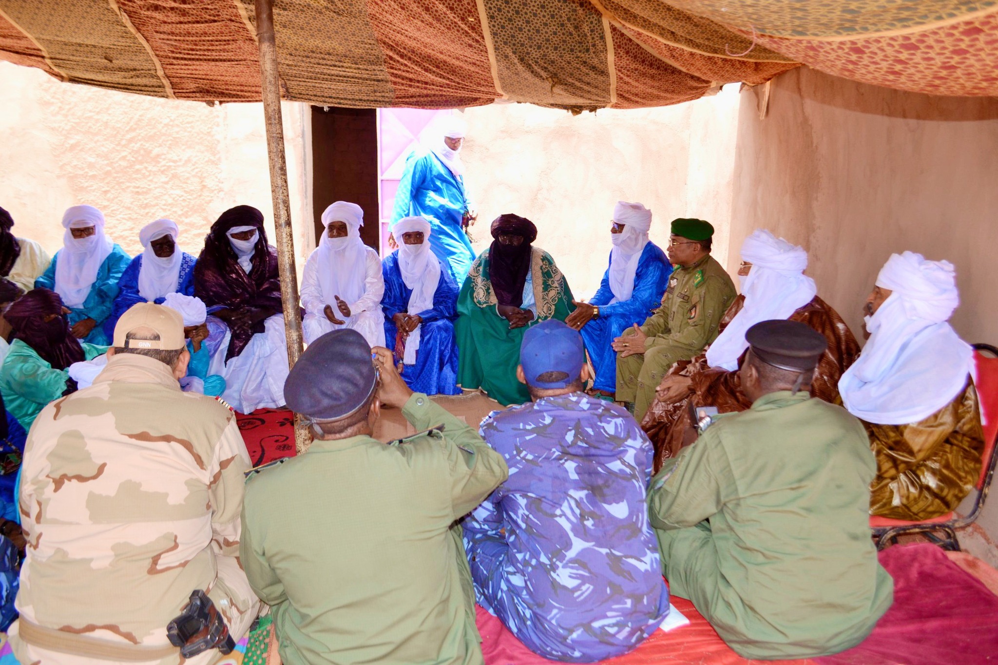 À Injitan, l’élection d’un nouveau chef coutumier et la rencontre stratégique avec les autorités d’Agadez témoignent d’un engagement partagé pour une gouvernance inclusive et une paix durable au Sahel.