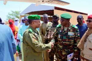 À l’issue de la fête du Bianou, une délégation ministérielle et militaire conclut à Agadez une mission stratégique, symbole d’un Niger