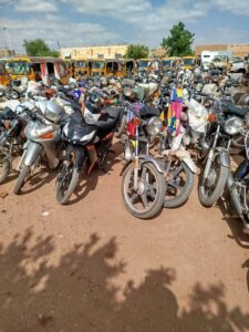 Une vaste opération menée dans la nuit à Agadez par les forces de l’ordre nigériennes réaffirme la volonté collective d’assurer la sécurité et la paix dans cette zone stratégique du Sahel.