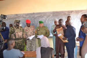 À Agadez, le lancement officiel du Baccalauréat 2025 par le gouverneur Ibra Boulama Issa incarne l’engagement régional envers l’éducation, 