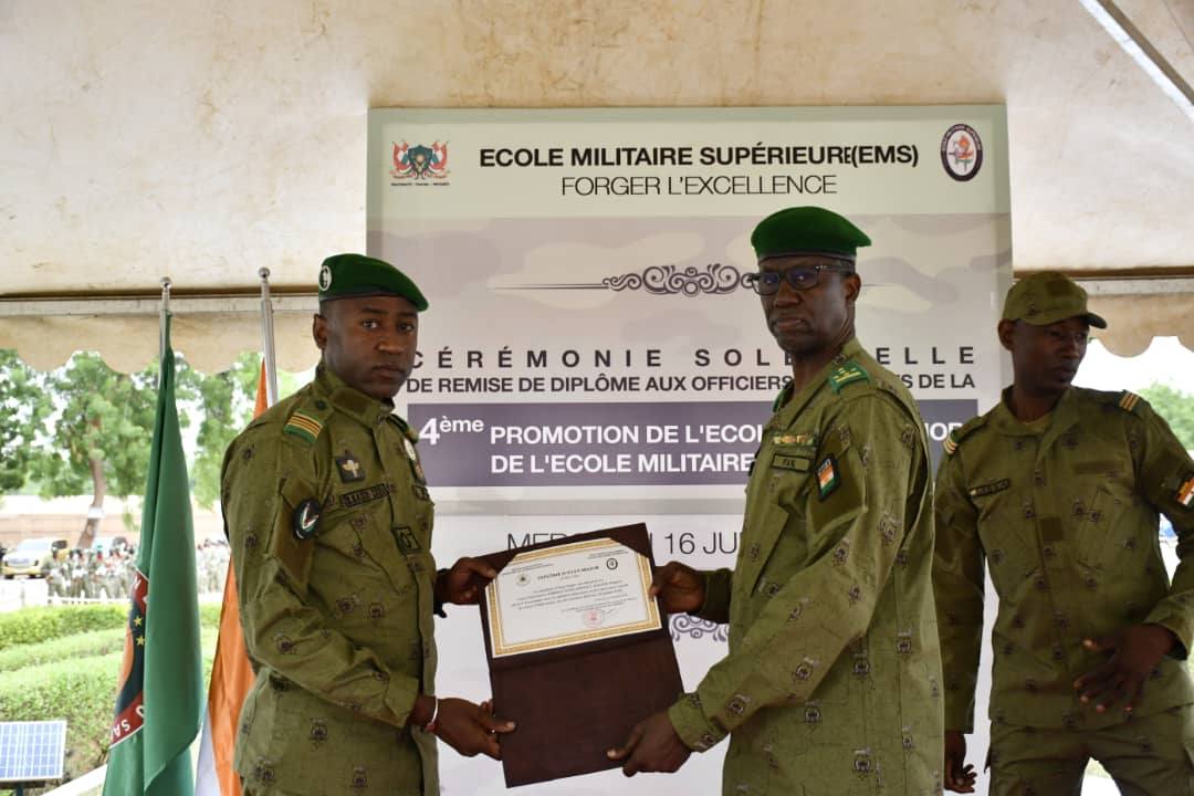 L’École Militaire Supérieure (EMS) célèbre sa 4ᵉ promotion, symbole d’une coopération régionale renforcée pour une défense stratégique