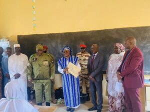  À Niamey, la Ministre de l’Éducation nationale lance les examens du CFEEN et du CAP/SS, session 2025, soulignant l’engagement de l’État nigérien pour une éducation inclusive, éthique et stratégique au service du développement durable. 