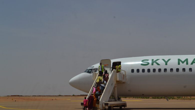 À Agadez, le rapatriement de migrants nigérians initié par l’OIM marque une réponse humanitaire concertée à une crise locale,