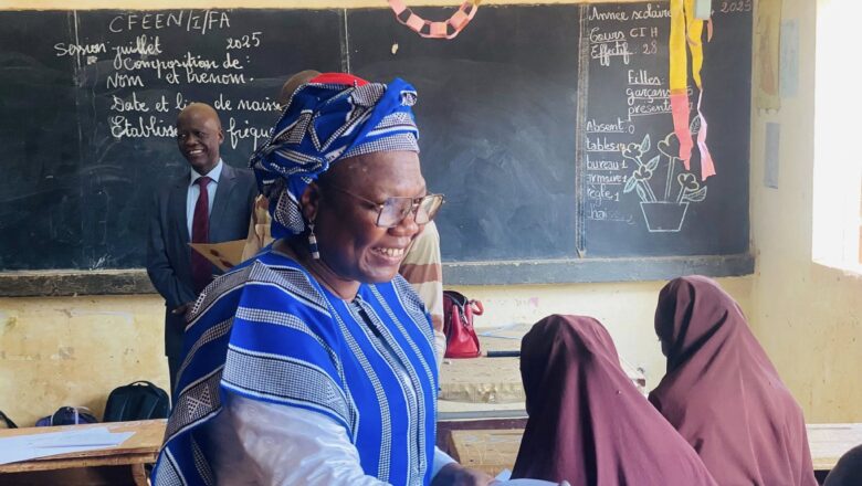À Niamey, la Ministre de l’Éducation nationale lance les examens du CFEEN et du CAP/SS, session 2025, soulignant l’engagement de l’État nigérien pour une éducation inclusive, éthique et stratégique au service du développement durable.