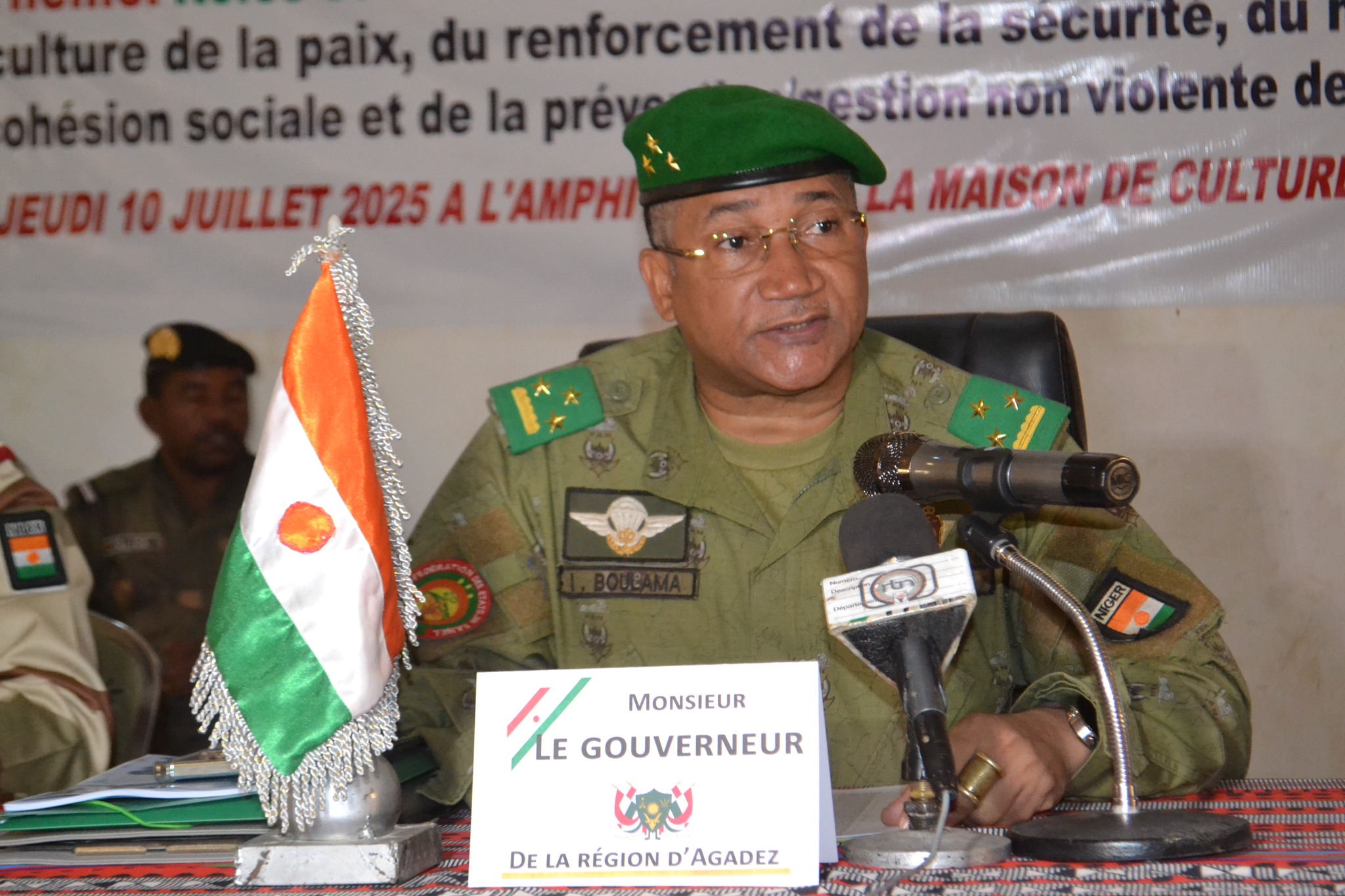 À Agadez, un atelier stratégique réunit chefs traditionnels, autorités locales et figures coutumières pour renforcer leur rôle dans la promotion de la paix, la sécurité et la cohésion sociale au cœur du Sahel.