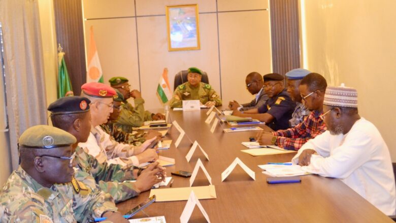 Le Conseil Régional de Sécurité présidé par le Gouverneur Ibra Boulama Issa et la visite officielle du Directeur Général des Douanes,