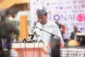 L’ouverture du FONAF et de l’UNIV-EXPO à Niamey met en lumière l’engagement du Niger en faveur de l’autonomisation des femmes et de la jeunesse, à travers deux événements dédiés à l’entrepreneuriat, la formation et l’orientation des nouveaux bacheliers.