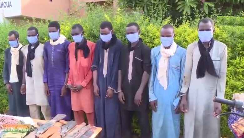 La Garde nationale nigérienne interpelle huit présumés trafiquants d’armes à Tahoua, révélant les ramifications transfrontalières