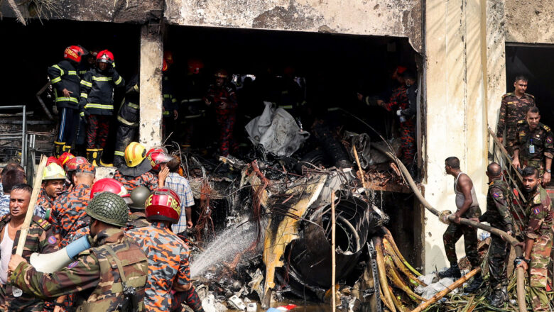 Un avion d'entraînement de l'armée bangladaise s’est écrasé sur une école à Dacca, faisant au moins 20 morts et 170 blessés, plongeant le pays dans une profonde douleur nationale.