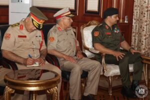 Mahamat Idriss Déby Itno et Saddam Haftar scellent un rapprochement stratégique entre le Tchad et la Libye, avec pour priorités la sécurité, le commerce et la stabilité régionale.