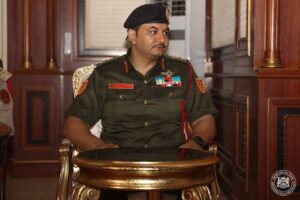 Mahamat Idriss Déby Itno et Saddam Haftar scellent un rapprochement stratégique entre le Tchad et la Libye, avec pour priorités la sécurité, le commerce et la stabilité régionale.