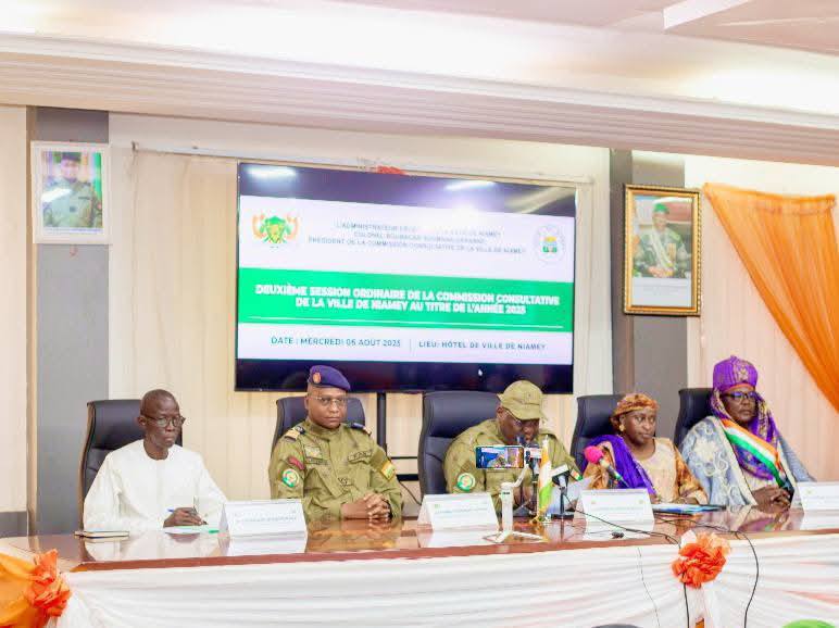 La Commission Consultative de Niamey lance une nouvelle dynamique participative pour repenser la capitale à travers un dialogue inclusif et des solutions concrètes aux défis urbains.