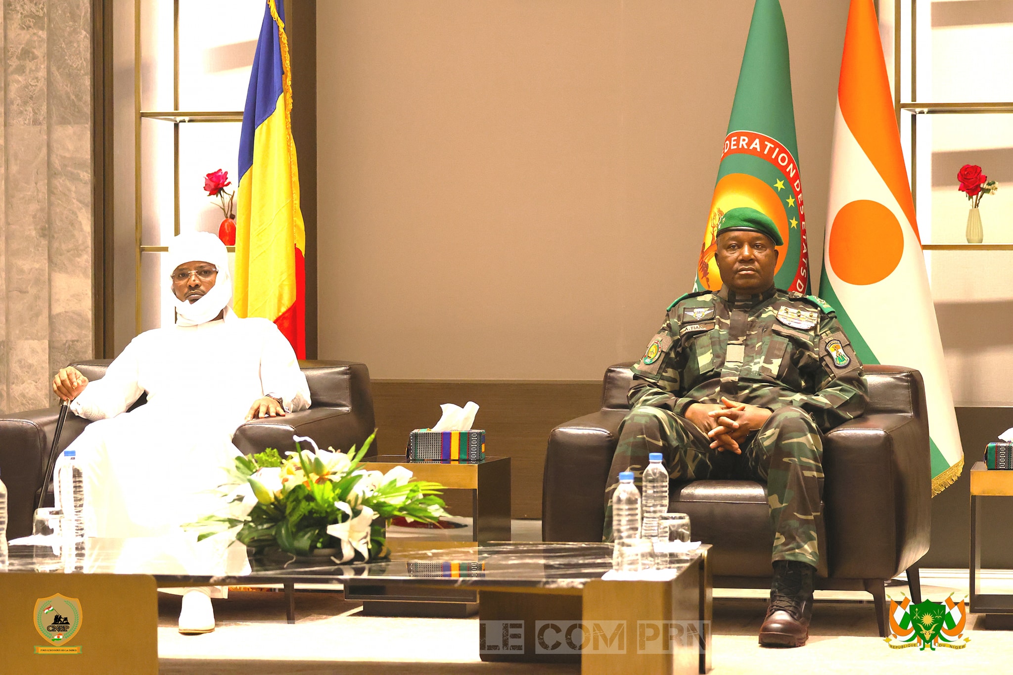 Le Niger et le Tchad renforcent leur coopération régionale lors d’une visite présidentielle marquée par la diplomatie, la culture et des enjeux cruciaux pour la stabilité du Sahel.