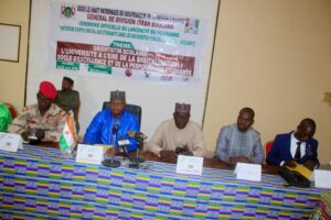 Une conférence à Agadez inaugure la modernisation de l’accès à l’enseignement supérieur grâce à la digitalisation, offrant aux bacheliers nigériens de nouvelles perspectives d’orientation.
