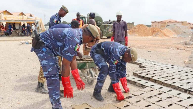 À Bobo-Dioulasso, la Gendarmerie nationale s’engage activement dans l’initiative Faso Mêbo, illustrant un modèle de mobilisation citoyenne