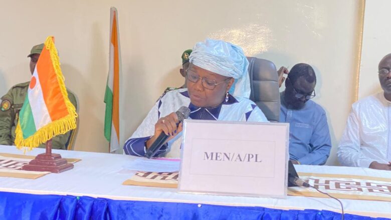 À Dosso, la ministre Elisabeth Shérif inaugure un atelier stratégique pour valider la réorganisation du ministère de l’Éducation,