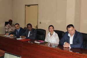 À Niamey, le ministre du Commerce accueille une délégation d’investisseurs russes pour lancer des projets ambitieux dans l’agriculture, l’énergie et les télécommunications.